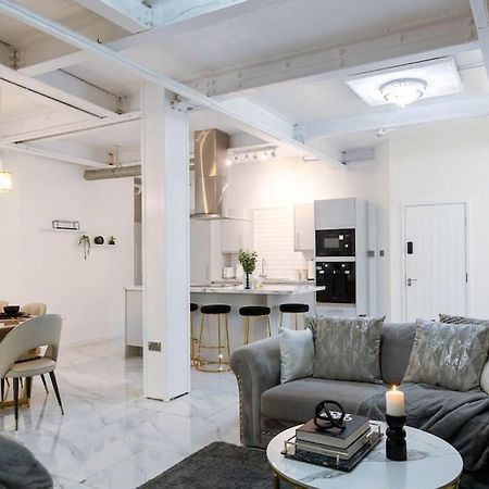 Luxury, Open Plan Apartment Брадфорд Экстерьер фото